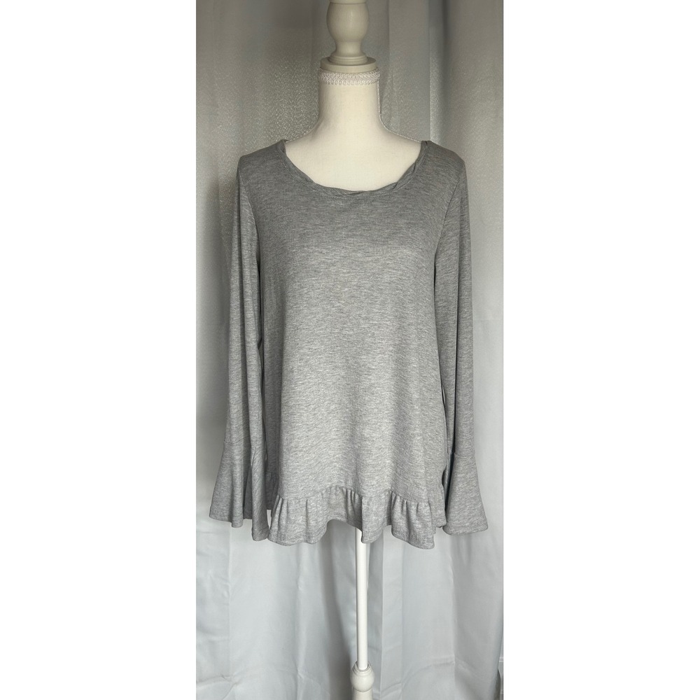 Umgee Heather Gray Ribbed Ruffle Back Lace Inset Bell Sleeve Top Womens M.